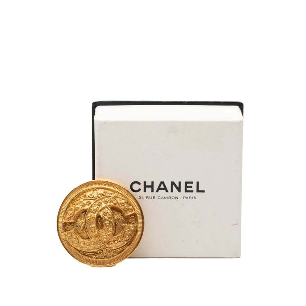 CHANEL Vintage Green Logo Brooch - Picture 4 of 4
